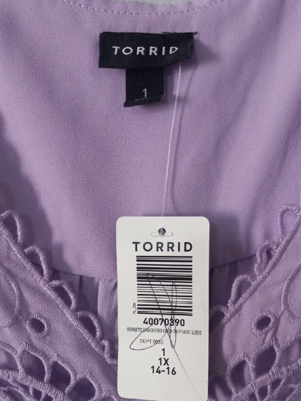 torrid Lilac Cutwork V-Neck Flutter Sleeve Blouse Size 1X NWT - Picture 2 of 7